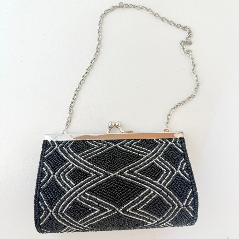 Moon‎ Struck Designs Black Silver Beaded Clutch Kisslock Chain
